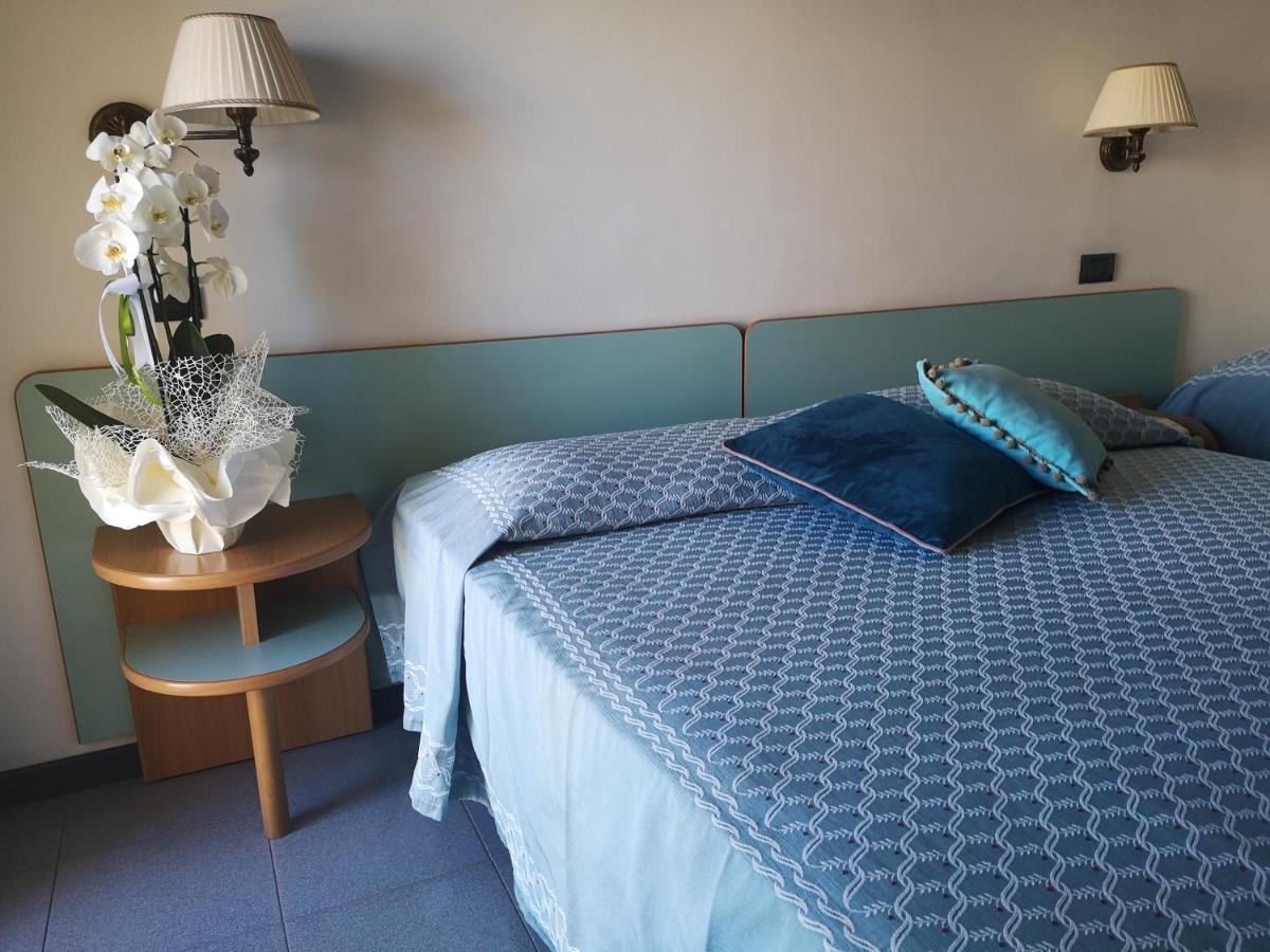 Hotel Alba Misano Adriatico Esterno foto