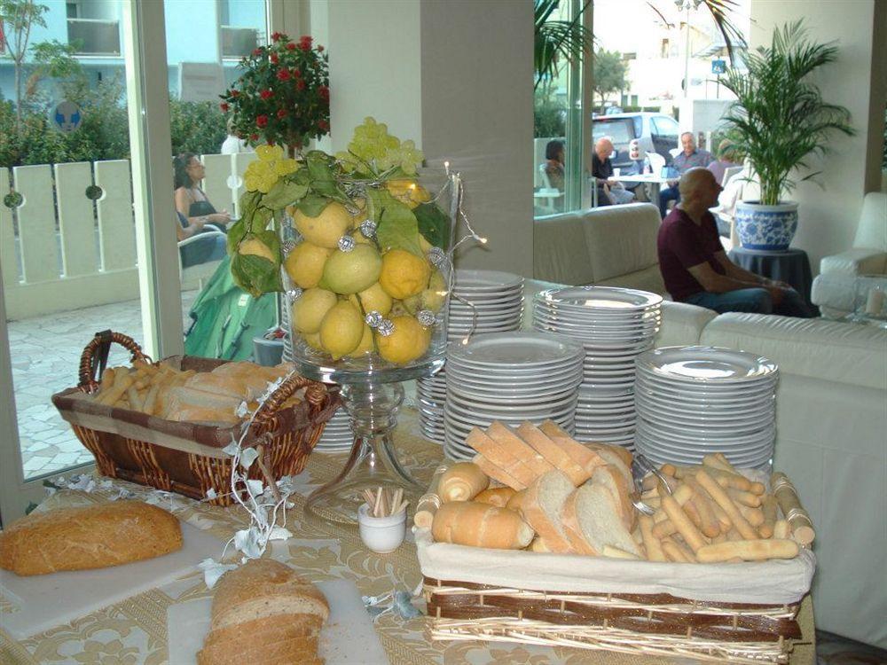 Hotel Alba Misano Adriatico Esterno foto